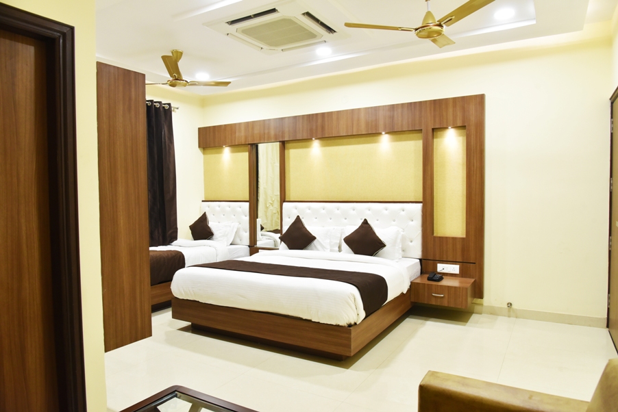 Luxury Triple Room Hotel Amritsar International